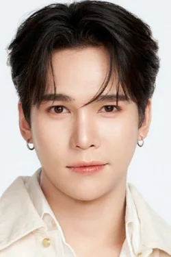 กรธัสส์ รุจีรัตนาวรพันธ์